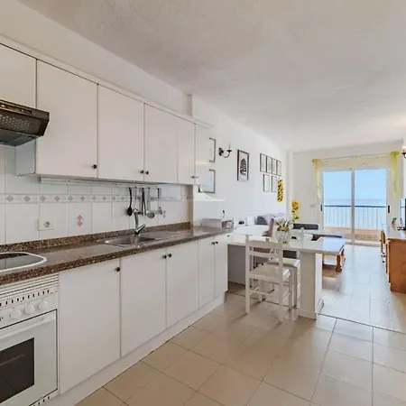 Balcon Al Mar Apartment