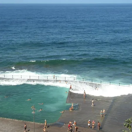 Apartment Balcon Al Mar